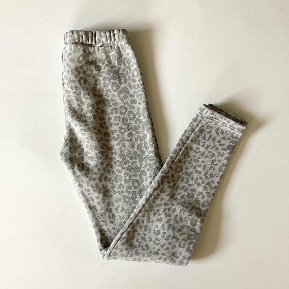 Gap Gray Leopard Fleece Leggings